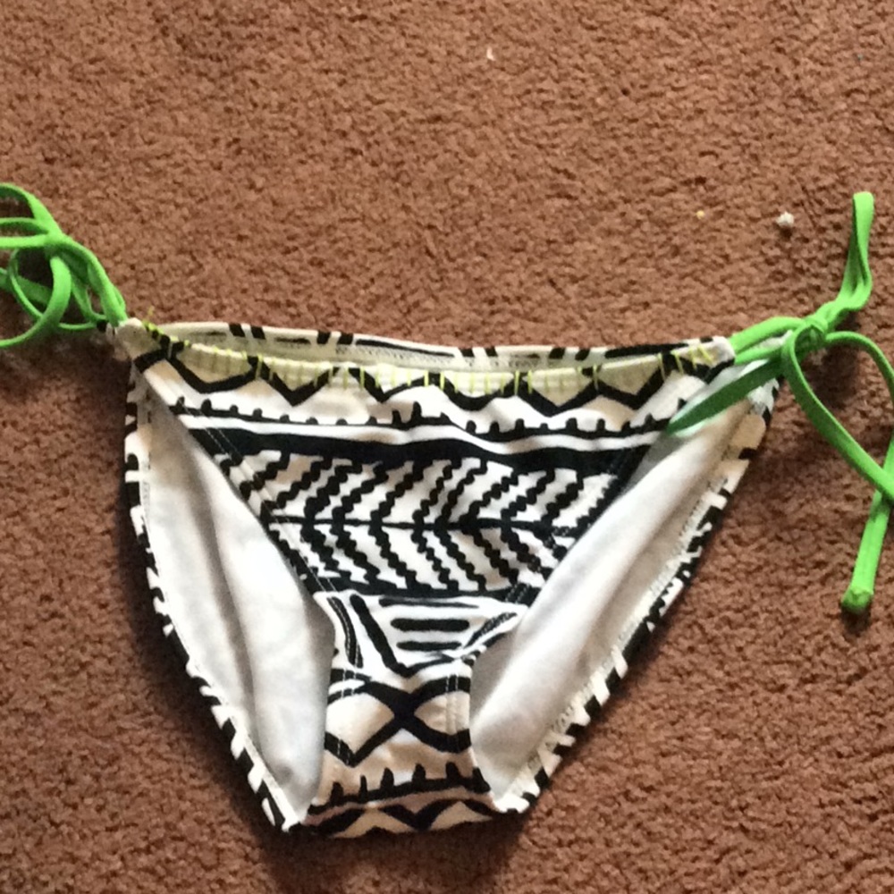 Bikini bottoms